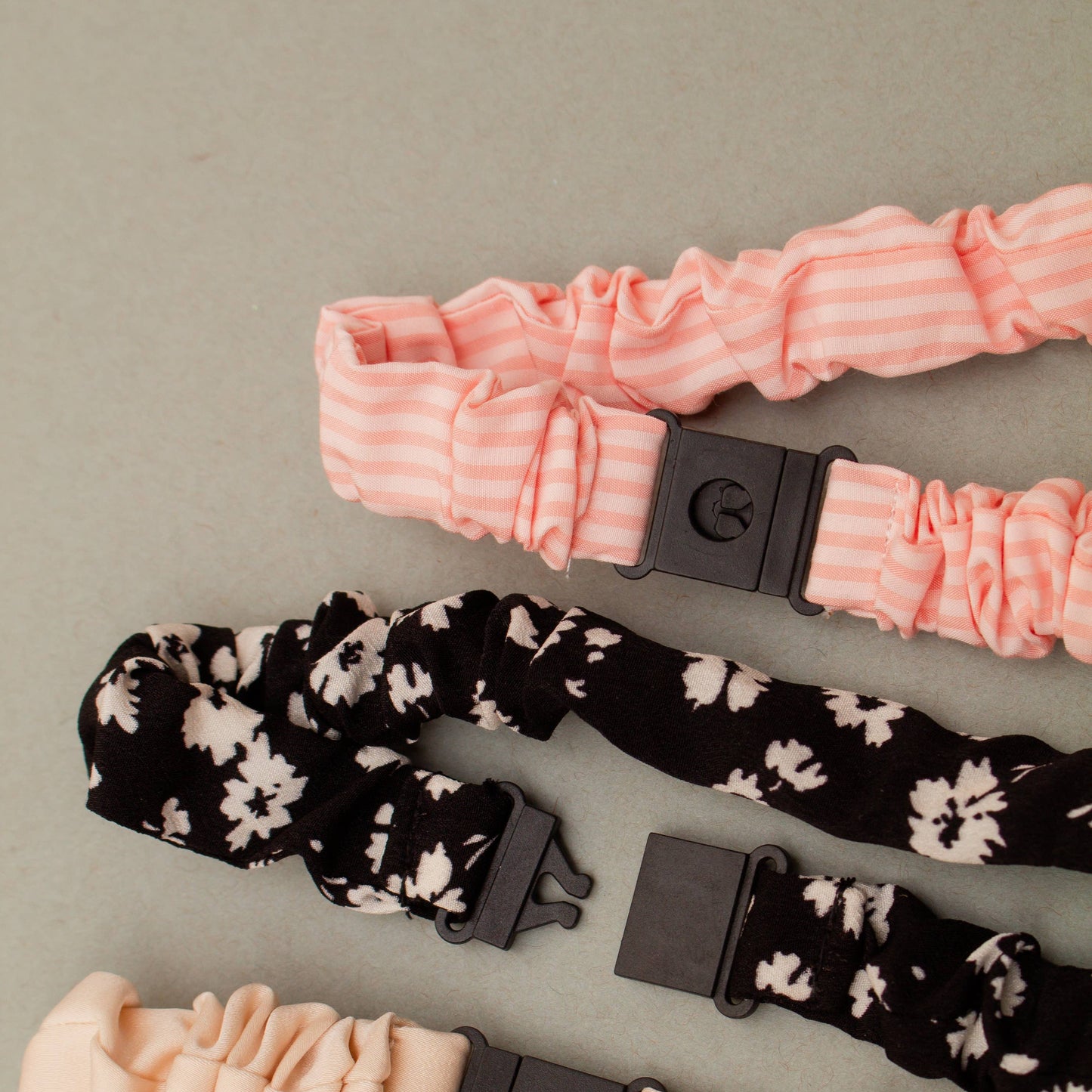 Breakaway Scrunchie Lanyard | Light Pink Stripe